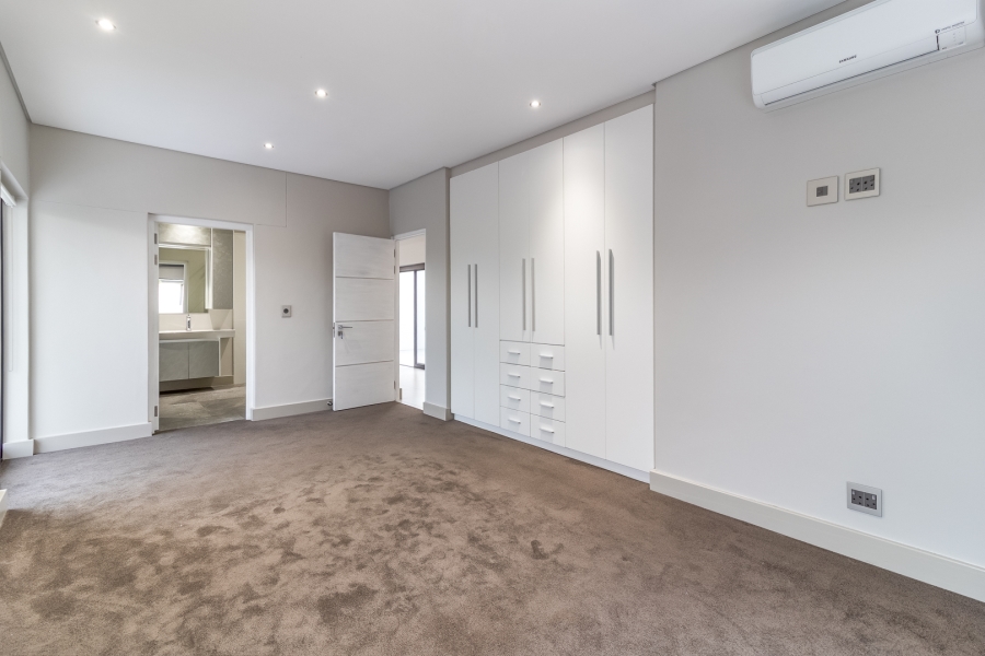 4 Bedroom Property for Sale in Pearl Valley at Val de Vie Western Cape